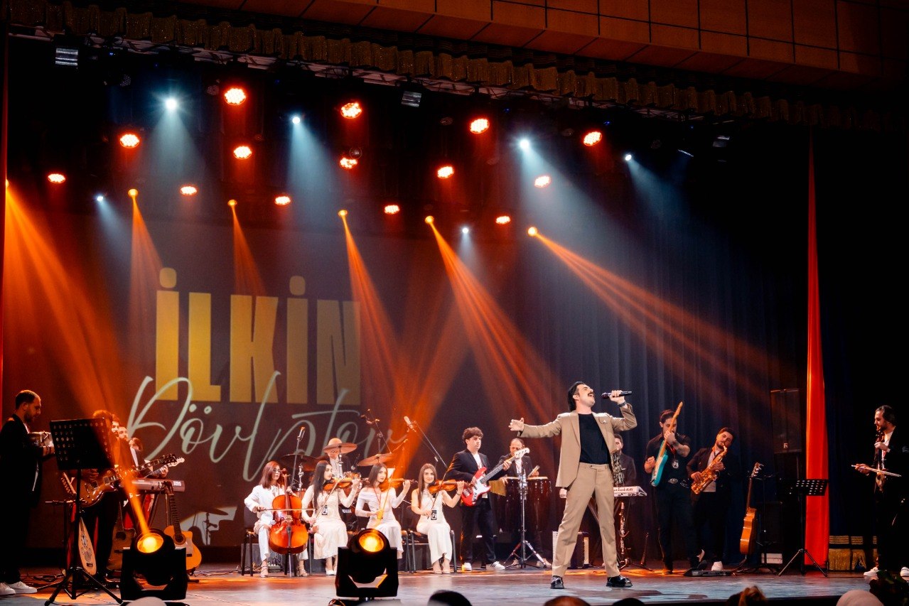 Bu səs hər kəsi heyran qoydu - İlkin Dövlətovun möhtəşəm konserti - FOTOLAR